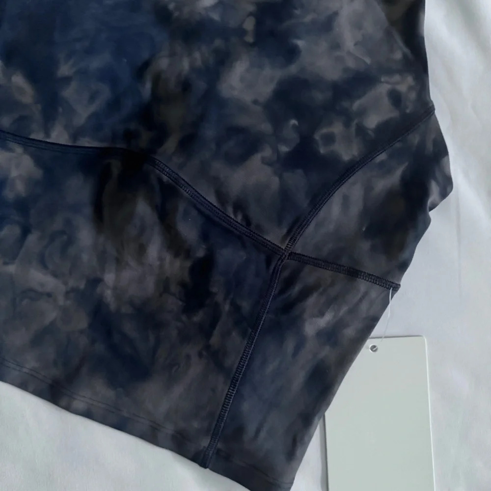 99 ๐๐ค Lululemon Key to Balance Tank - Diamond Dye Lunar Rock True Navy - Picture 3 of 12